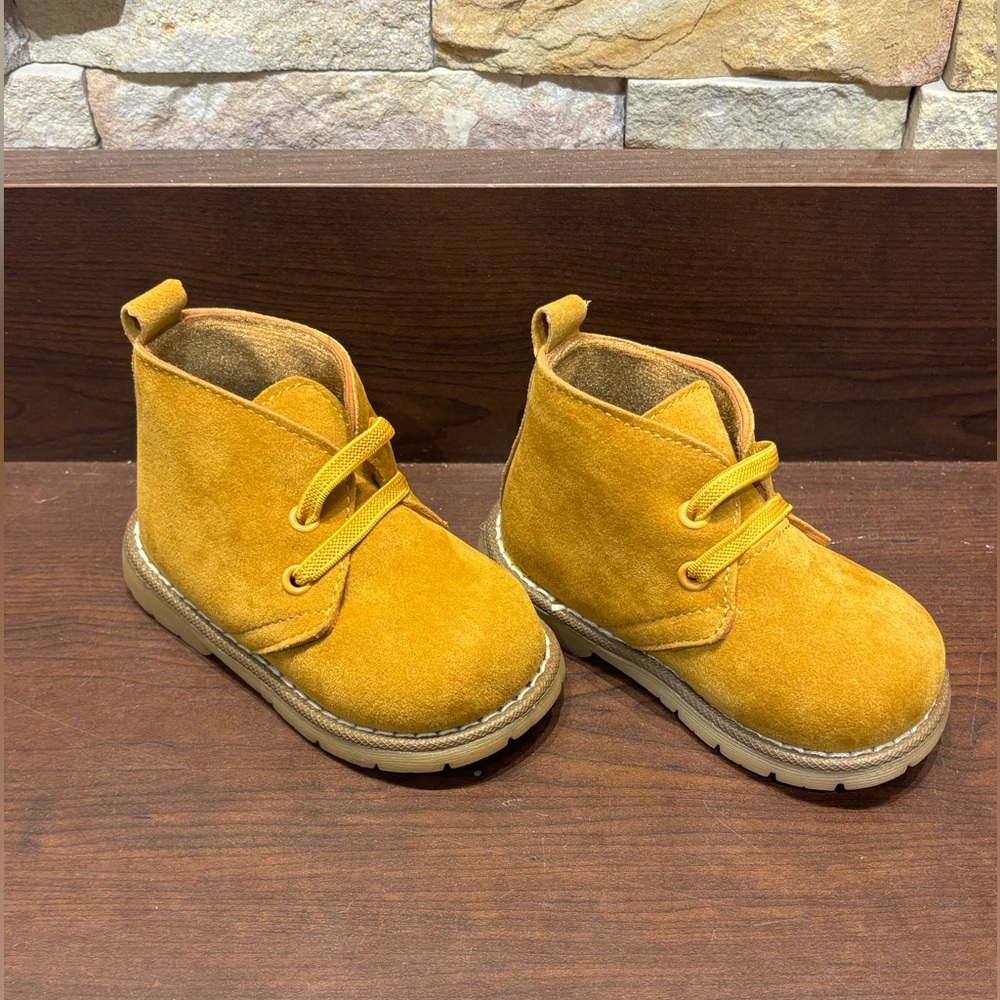 Toddler size 3 camel suede leather boots. NEW IN BOX!